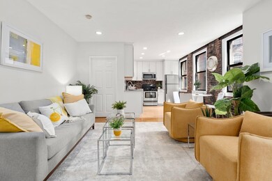 13 Thacher St unit 2, Boston, MA 02113 - photo 3