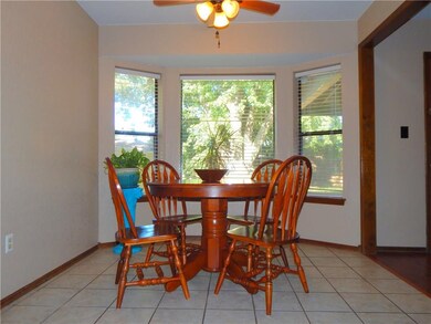 Kitchen Dining Combo