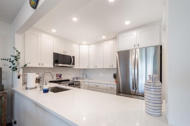 The Waters Edge unit 304, Pompano Beach, FL 33062 - photo 7