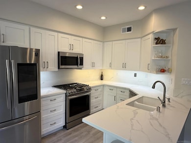 12530 Heatherton Ct unit 31, San Diego, CA 92128 - photo 2