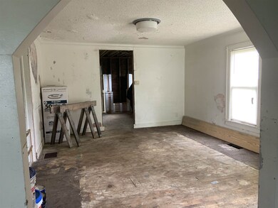 523 W Wilson Ave, Muncie, IN 47305 - photo 5