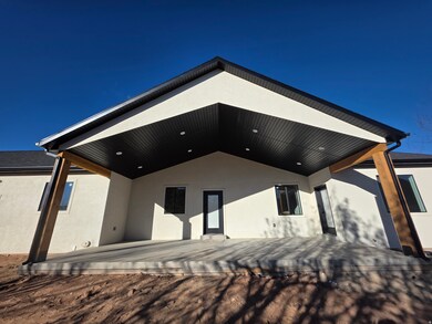 1205 W Grayhawk Loop, Roosevelt, UT 84066 - photo 2