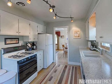 8314 Colfax Ave S, Bloomington, MN 55420 - photo 4