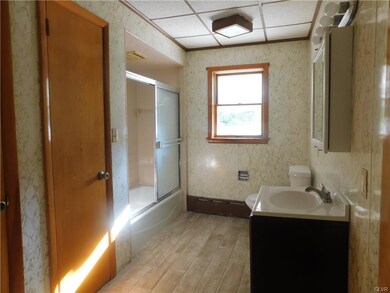 210 N Front St, Allentown, PA 18102 - photo 7