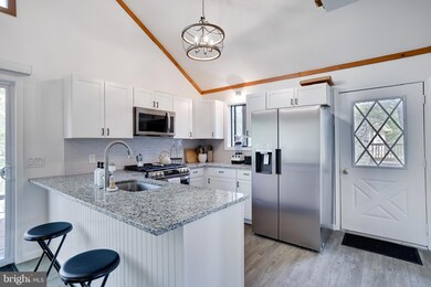 6323 Ventnor Dr, Tobyhanna, PA 18466 - photo 4