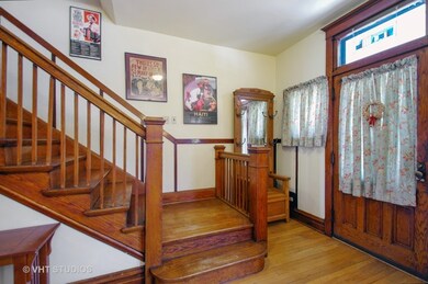 4832 N Bell Ave, Chicago, IL 60625 - photo 2
