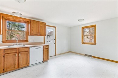 37 Annawon Dr, Halifax, MA 02338 - photo 7