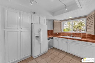 48125 Anita Cir, Palm Desert, CA 92260 - photo 5