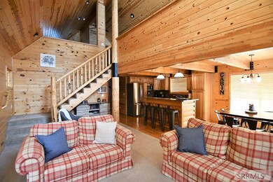 Living Room/Kitchen