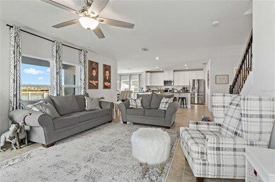 18719 Hunters Meadow Walk, Land O Lakes, FL 34638 - photo 4