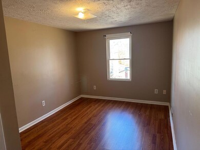 108 Elmwood Cir unit A, Martinsville, VA 24112 - photo 6