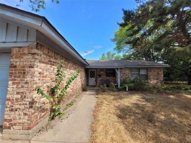 1168 Valley View Dr, Hurst, TX 76053 - photo 3