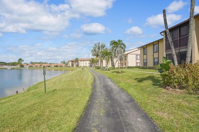 826 Sky Pine Way unit 72, Greenacres, FL 33415 - photo 2
