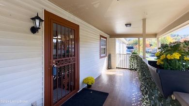 3000 Treeview Ct-2