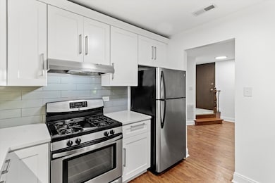 850 Sheldon Ct unit D, Wheaton, IL 60189 - photo 4