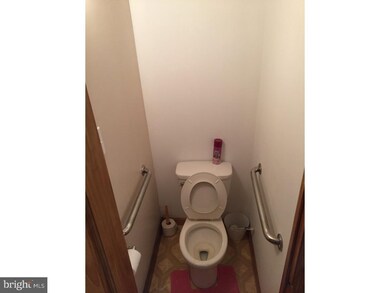 4454 Salmon St, Philadelphia, PA 19137 - photo 4