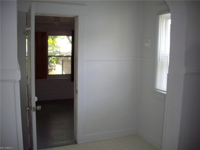 Dinette area for your meals off kitchen