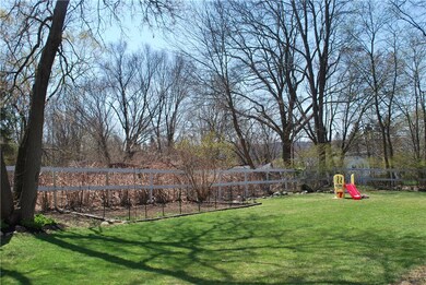 98 Kay St, Cumberland, RI 02864 - photo 4