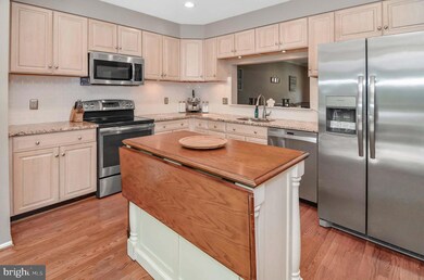 72 Roger Valley Ct, Parkville, MD 21234 - photo 2