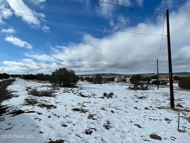 2088 N Elvira Cir, Ash Fork, AZ 86320 - photo 4