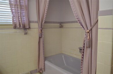 684 S College St, Harrodsburg, KY 40330 - photo 6