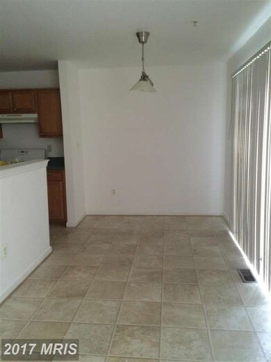 1623 Shady Glen Dr, District Heights, MD 20747 - photo 4