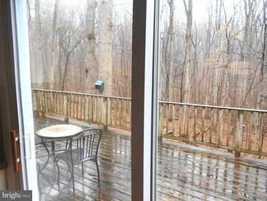 140 Shenandoah River Dr, Harpers Ferry, WV 25425 - photo 4