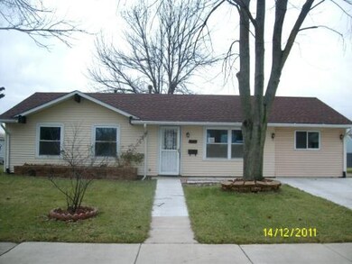 1310 N Elmwood Dr unit 2, Aurora, IL 60506 - photo 2