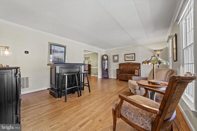5556 Queen Victoria Ct, Burke, VA 22015 - photo 5