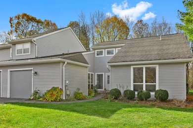 401 Woodsbrook Dr unit 1, Mahopac, NY 10541 - photo 2