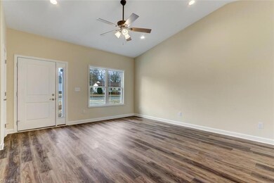 303 Hubbard St, Reidsville, NC 27320 - photo 6