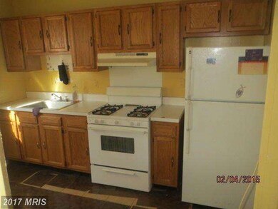 3807 Stokes Dr, Baltimore, MD 21229 - photo 6