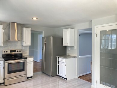 Kitchen- new appliances, new countertop