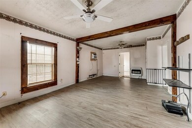 713 S Wine St, Gainesville, TX 76240 - photo 6