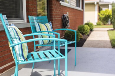 5-front porch