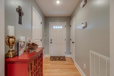 2049 Ida Sue Dr, Jonesborough, TN 37659 - photo 6