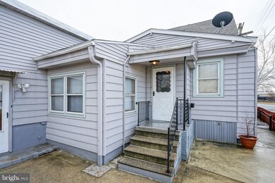 65 Roosevelt St, Paulsboro, NJ 08066 - photo 2