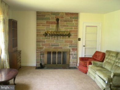 2805 West Ave, District Heights, MD 20747 - photo 6