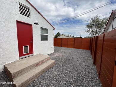 1913 N 25th Place unit B, Phoenix, AZ 85008 - photo 2