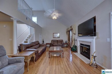 5212 Falling Creek Ln, Birmingham, AL 35235 - photo 3