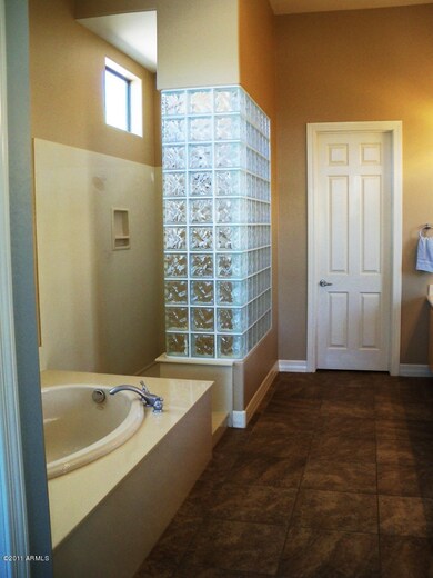 master bath pic 35