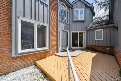 Private courtyard entry