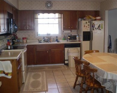 309 Lady Ln, Michigan City, IN 46360 - photo 4