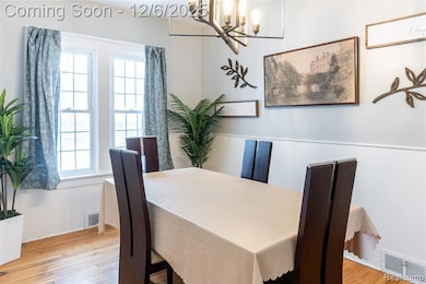 22799 Oakwood Ave, Eastpointe, MI 48021 - photo 4