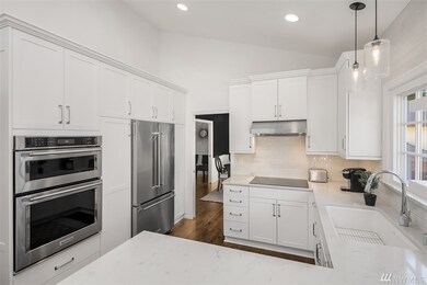 7223 W Mercer Way, Mercer Island, WA 98040 - photo 7