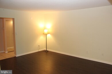 2210 Castle Rock Square unit 1B, Reston, VA 20191 - photo 5