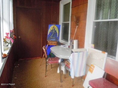 208 Chestnut Ave, Hawley, PA 18428 - photo 3