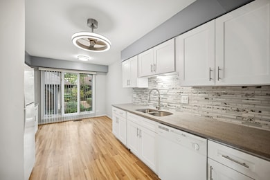 3899 Mission Hills Rd unit 4, Northbrook, IL 60062 - photo 4