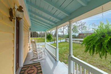 1828_South_Boundary_Ave_SE_005_SkyReplac