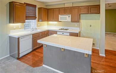 23357 Pike Ln, Valencia, CA 91355 - photo 5